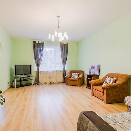 פושקין Apartment On Krasnoy Zvezdy 8 מראה חיצוני תמונה