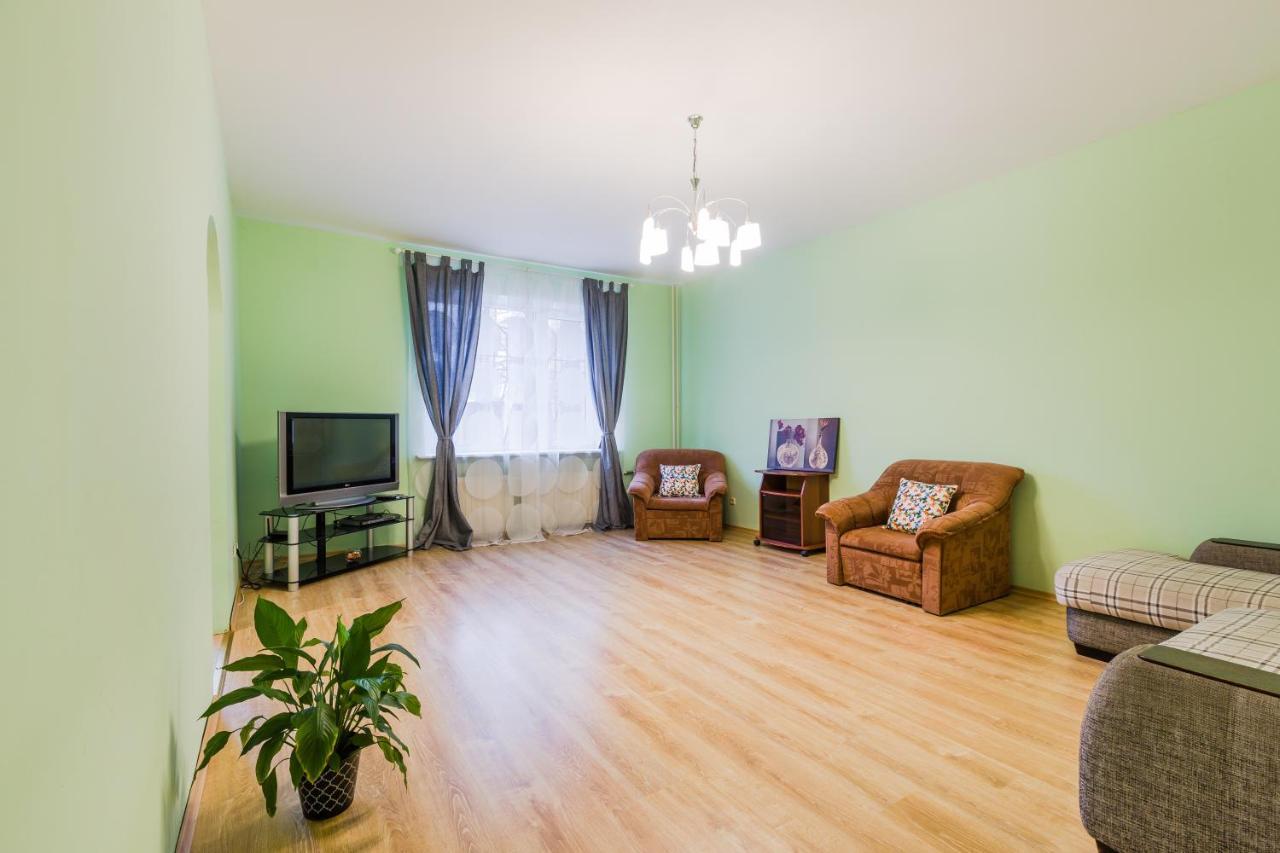 פושקין Apartment On Krasnoy Zvezdy 8 מראה חיצוני תמונה