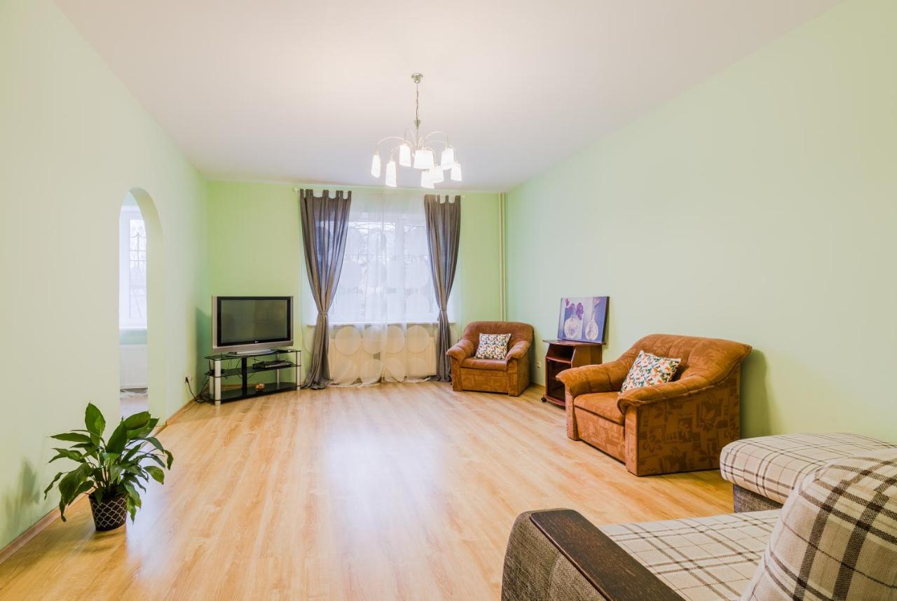 פושקין Apartment On Krasnoy Zvezdy 8 מראה חיצוני תמונה